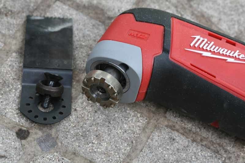Milwaukee 2426-22 M12 Multi-tool Kit accessories-1