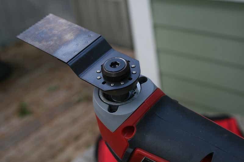 Milwaukee 2426-22 M12 Multi-tool Kit application-2