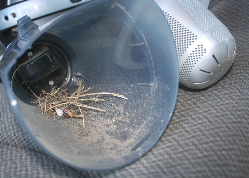 Black & Decker CHV1410B Hand Vacuum application -1