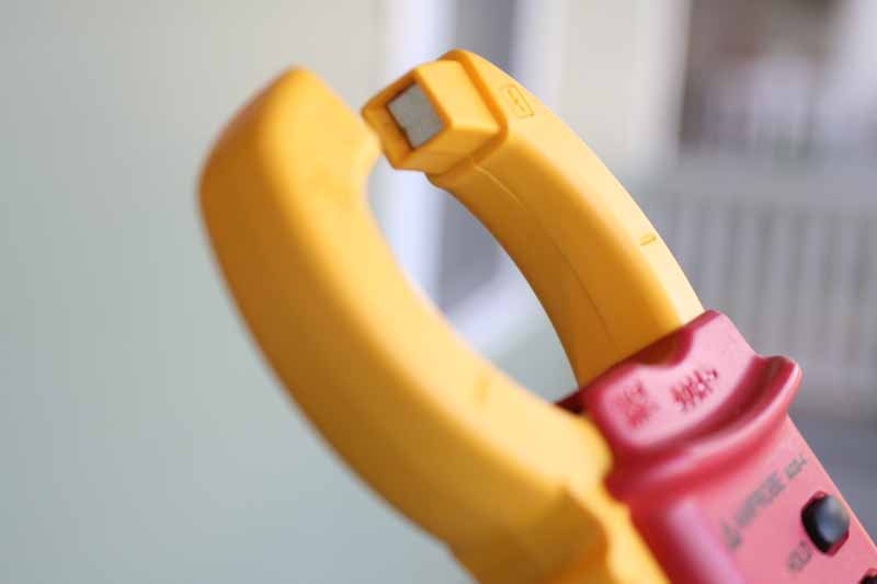 Amprobe ACD-4 Compact Clamp Meter