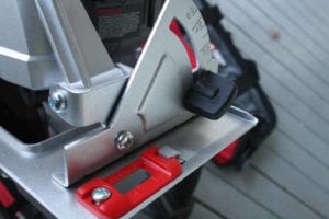 Porter Cable PCL418C-2 circular saw feature -1