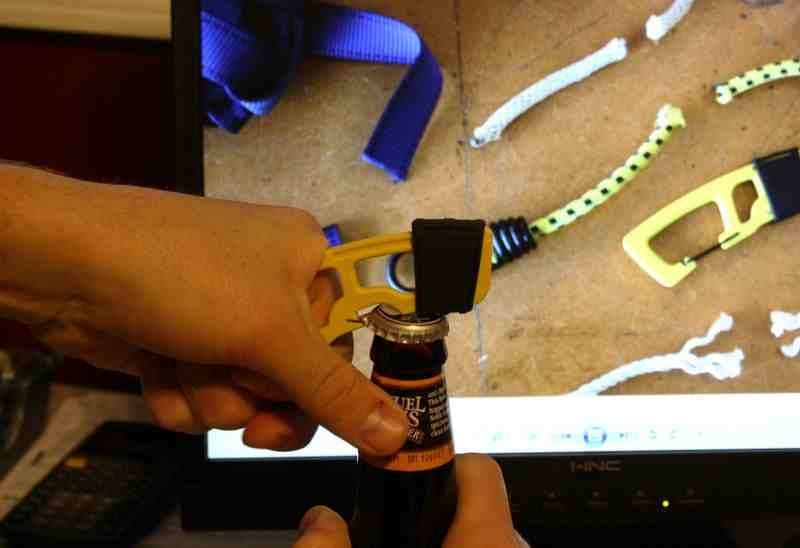 Benchmade 9CB Hook Safety Cutter - bottle opener