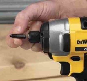 DeWalt DCF885L2 20V MAX Lithium-Ion 3.0Ah Drive Impact Driver Chuck