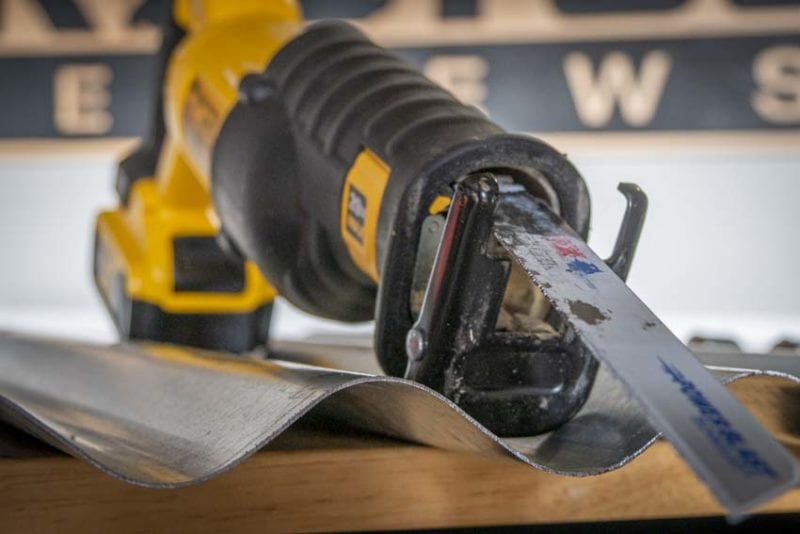 DeWalt 20V Max Reciprocating Saw Side Lock