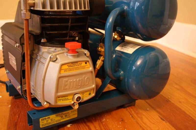 Emglo EM810-4V Compact 4-Gallon Oiled Air Compressor