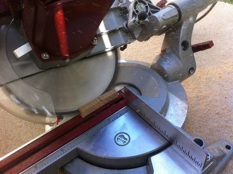 Chicago Electric 10-inch Sliding Compound Miter Saw bevel