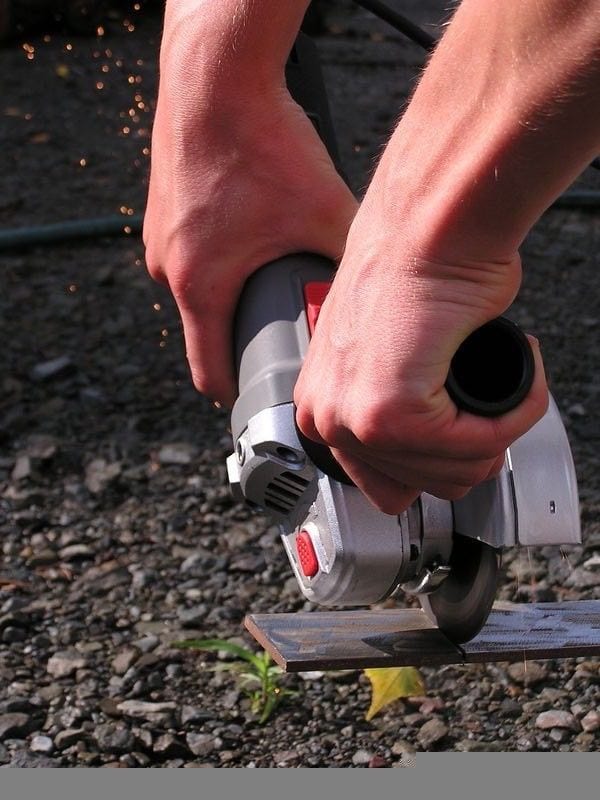 Porter Cable PC60TCTAG grinder in use