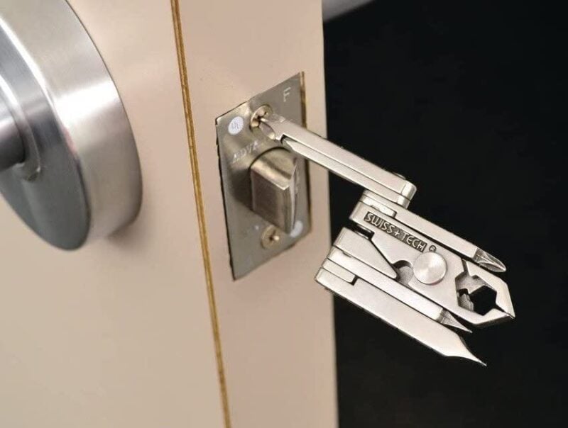 Swiss+Tech ST53100 19-in-1 Micro Pocket Multitool