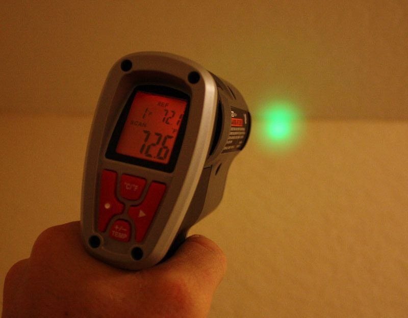 Porter-Cable PCC581B 18V IR Thermometer reading