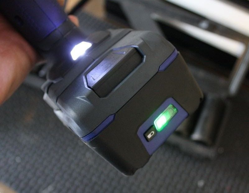 Kobalt 18V Li-ion Cordless Impact Wrench charge