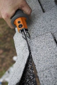 Ridgid R040SCA Pneumatic Roofing Cutter slicing