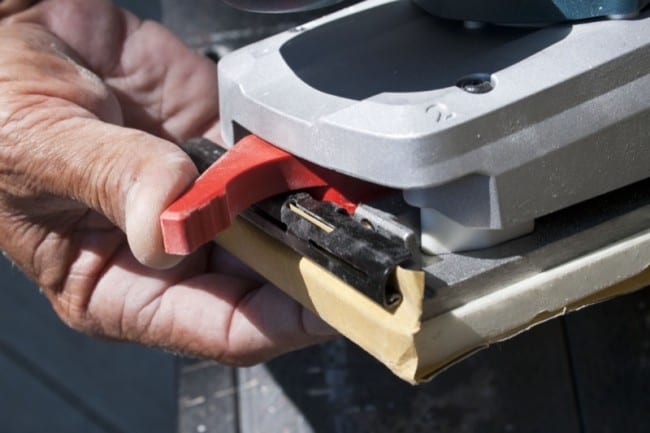 Bosch orbital sander clip2