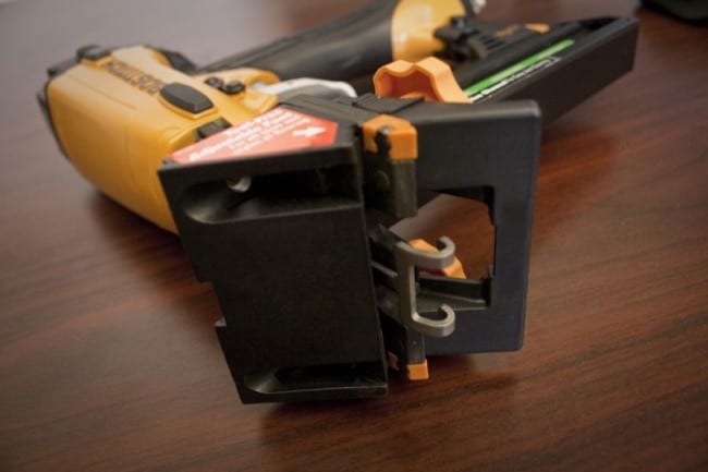 Safety tip - Metallic tips U-shaped