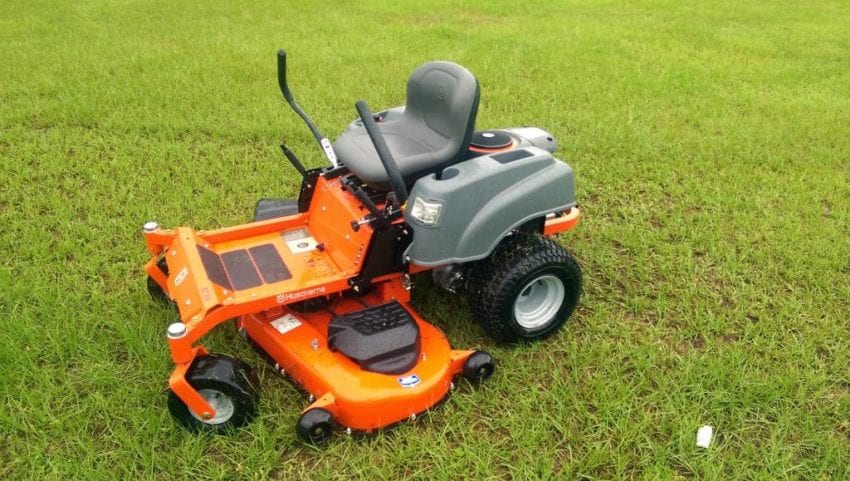 Husqvarna rz54i side angle