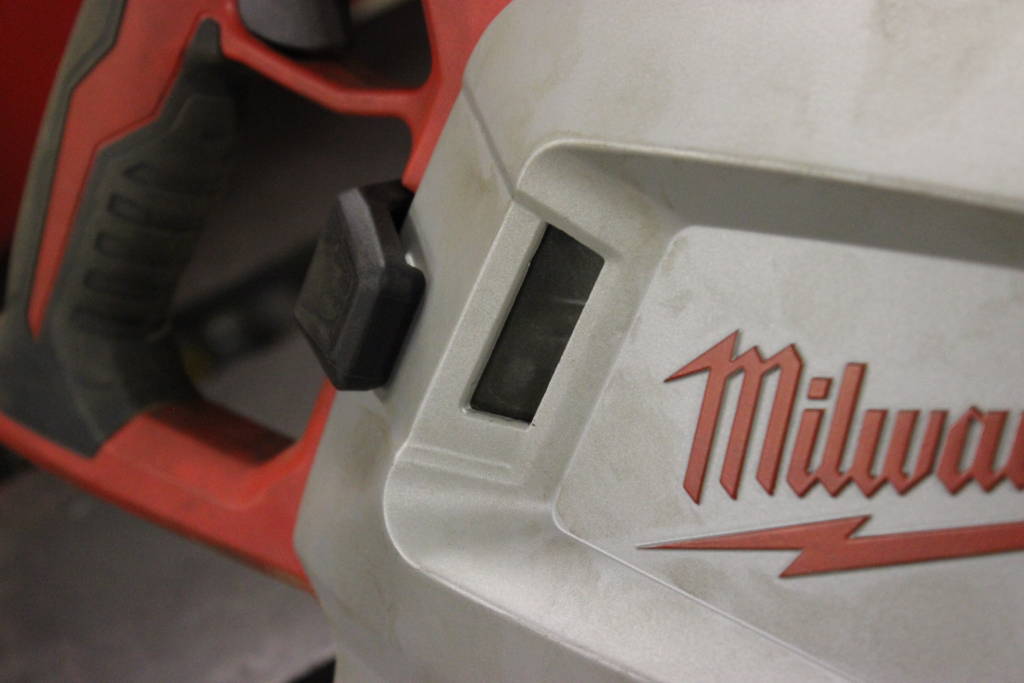 Milwaukee 6370 chip window