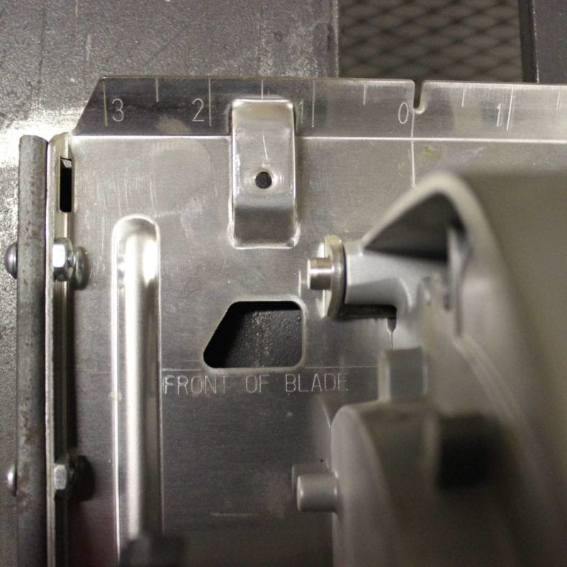 Milwaukee 6370 front of blade