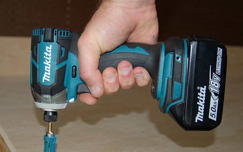 Makita XDT09M Featured image 2