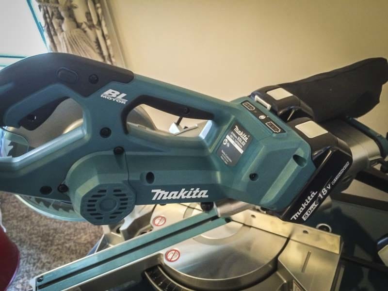 Makita XSL02 36V Cordless Sliding Miter Saw batteries