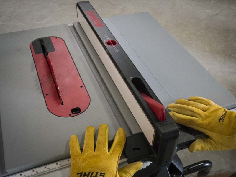 SawStop jobsite table saw fence adjust