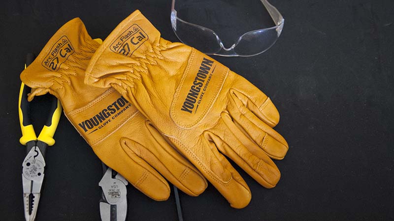 Youngstown 27 Cal Ground Glove Featured Image