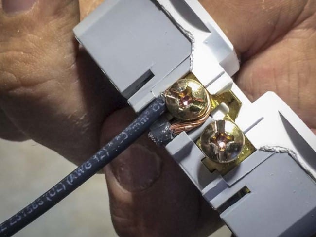 bending electrical wire outlet