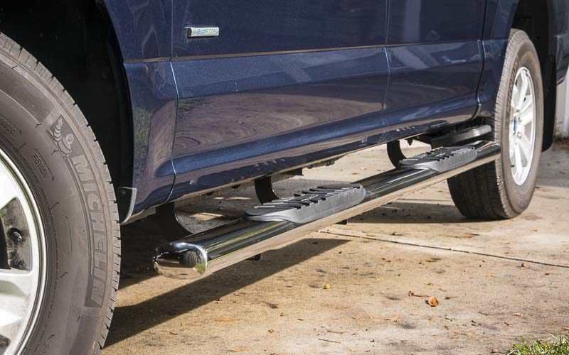 LUND Oval Straight Stainless Steel Nerf Bar