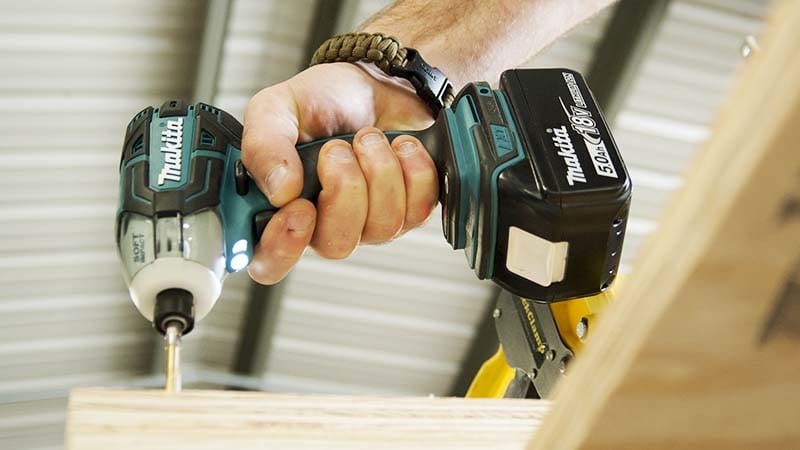 Makita Oil-Impulse Impact Driver Screw Driving 2