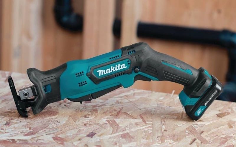 Makita RJ03R1 Cordless Recipro Saw beauty