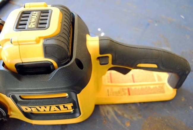 DeWalt 40V Max Chainsaw Controls