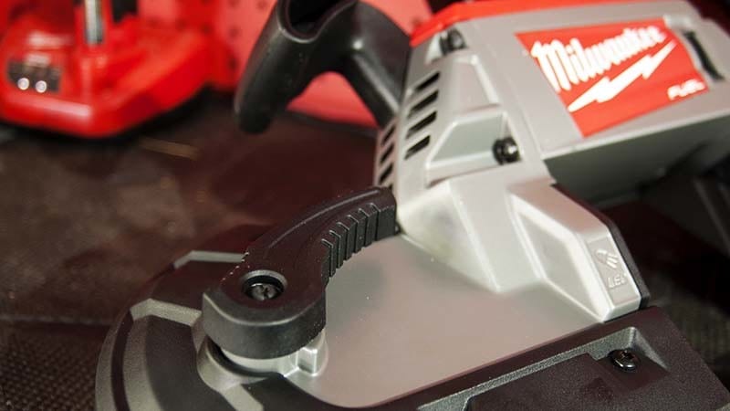 Milwaukee M18 Fuel Deep Cut Band Saw Blade Release
