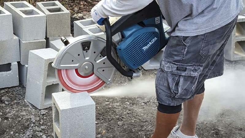 Makita EK7651H 4-Stroke Power Cutter Action