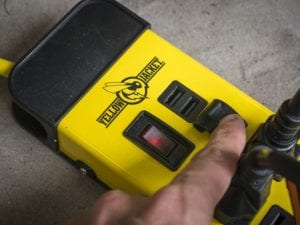 Yellow Jacket 5148 8-outlet power block USB ports