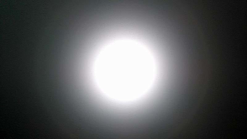 Milwaukee M12 LED Metal Flashlight Beam Picture