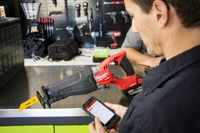 best-cordless-reciprocating-saw-shootout-03