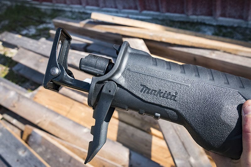 Makita XRJ05 18V LXT Brushless Recipro Saw Review