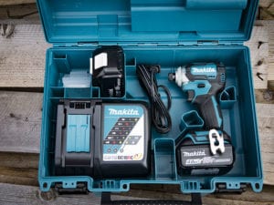 Makita XDT12M 18V LXT Impact Driver Kit