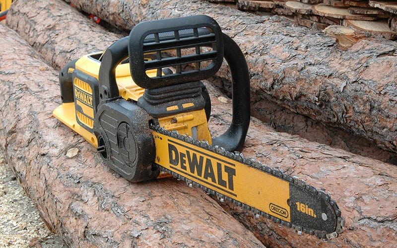 DeWalt FlexVolt Chainsaw 60V Max DCCS670