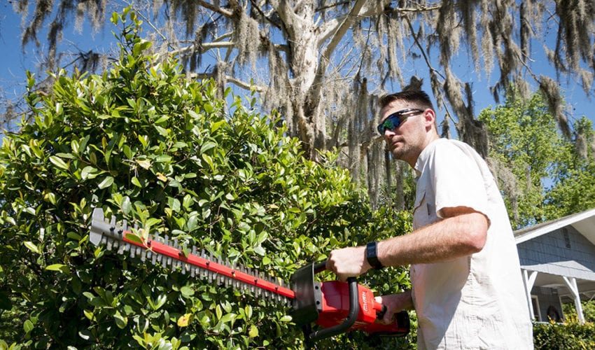 Milwaukee M18 Fuel Hedge Trimmer 11