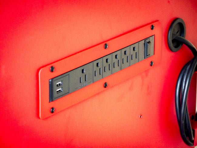 Milwaukee 52-Inch Mobile Work Bench Review