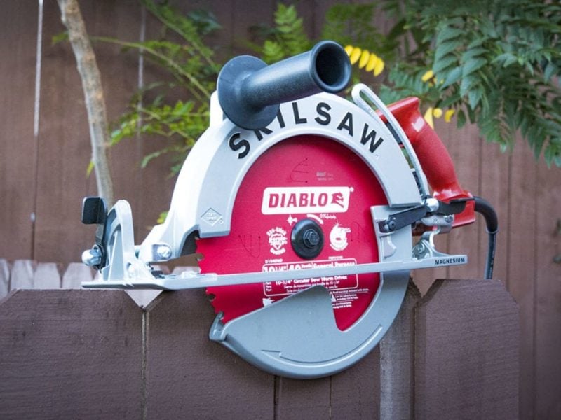 Skilsaw Sawsquatch SPT 70 WM-22 Worm Drive โ Best Circular Saw for Cutting 4x4 and 4x6