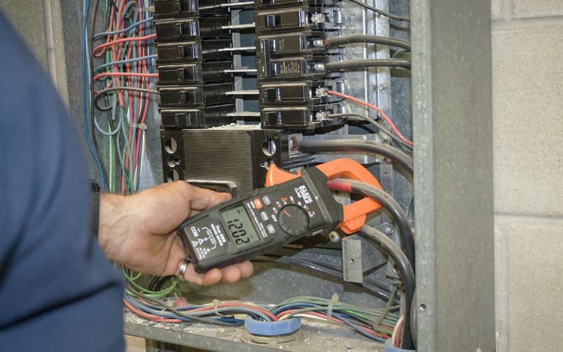 Klein Tools AC/DC Auto-Ranging Digital Clamp Meter