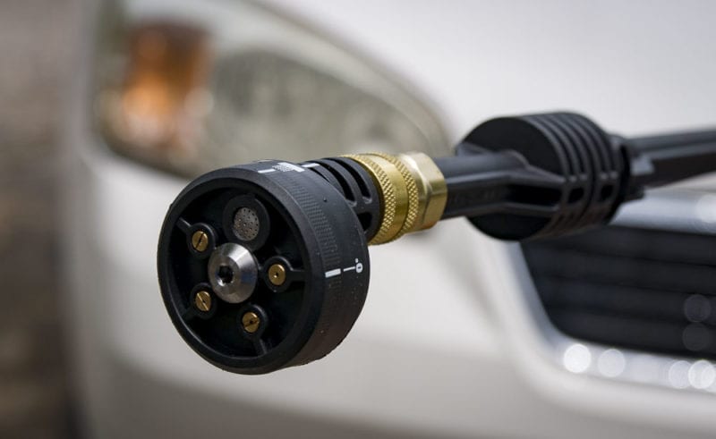 Adjustable spray nozzle