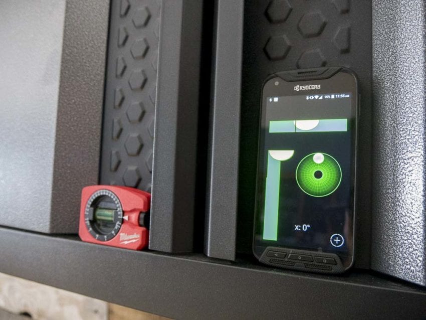 Level App: Can Pro's Trust Their Smartphone?