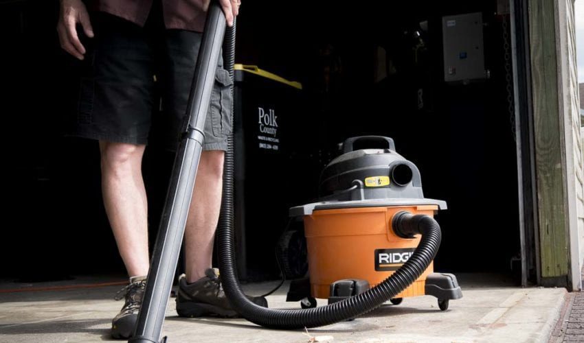 Ridgid 6-Gallon Wet Dry Shop Vac 01
