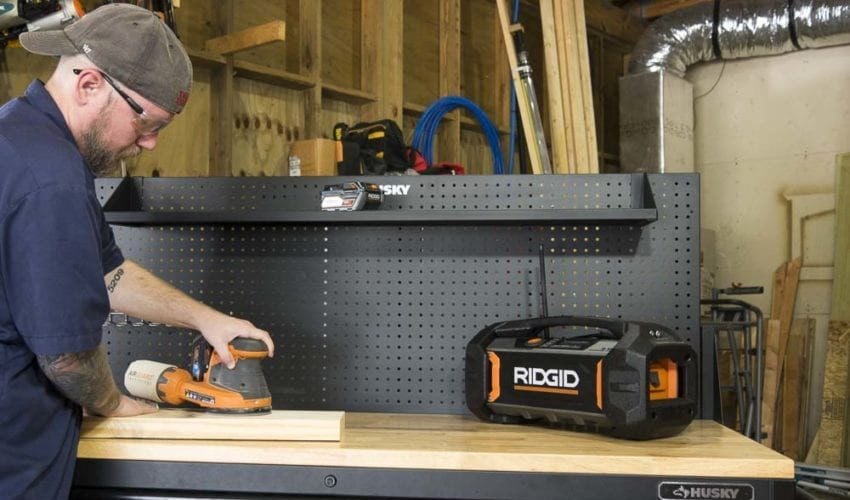 Ridgid Radio Review: Gen5x Bluetooth Charging R84085
