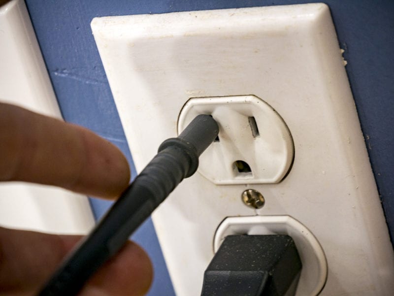 how to use a voltage tester, multimeter ,or voltmeter