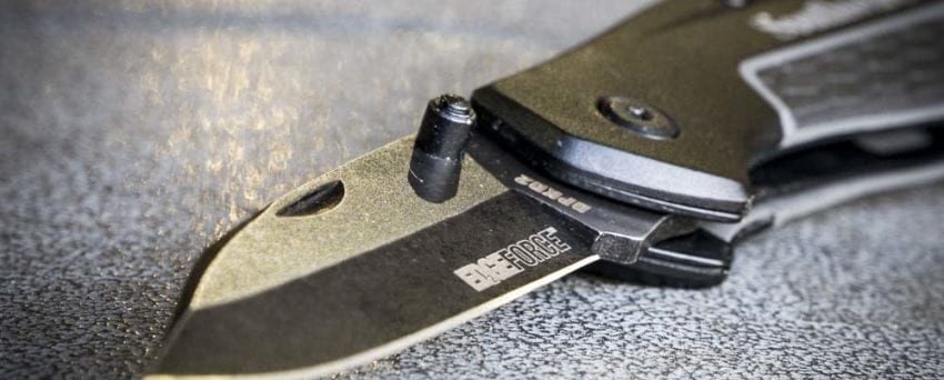 Southwire Pocket Knife: EdgeForce D2 Steel For a Great Price