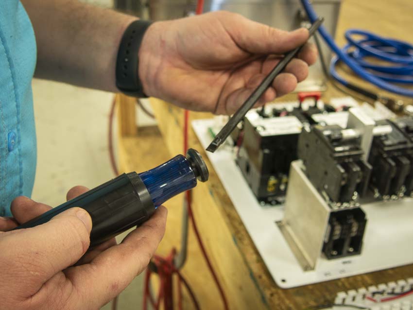 Ideal Electrical Extendable Screwdriver