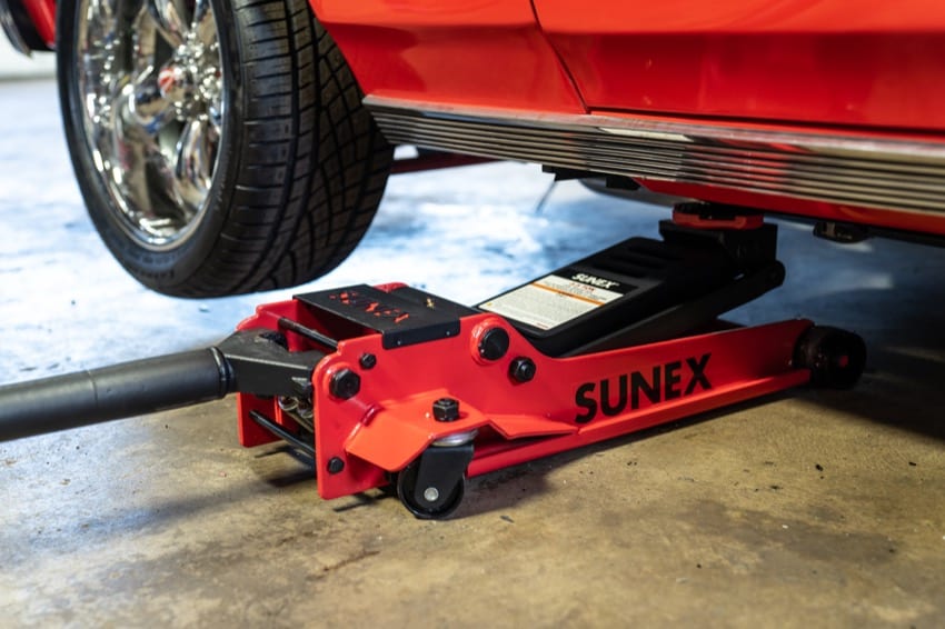 How TO Use A Floor Jack Safely