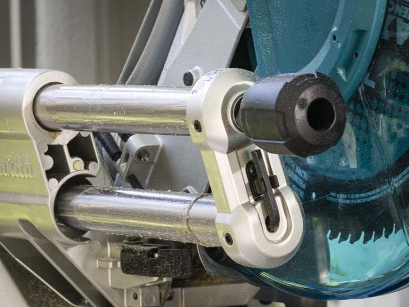 Makita Cordless 12-inch Miter Saw arm